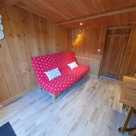 Lyxtält En Bois Sur L'etang *