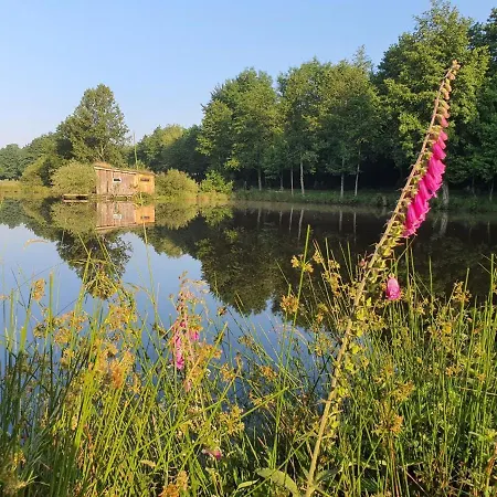 En Bois Sur L'etang Lyxtält *